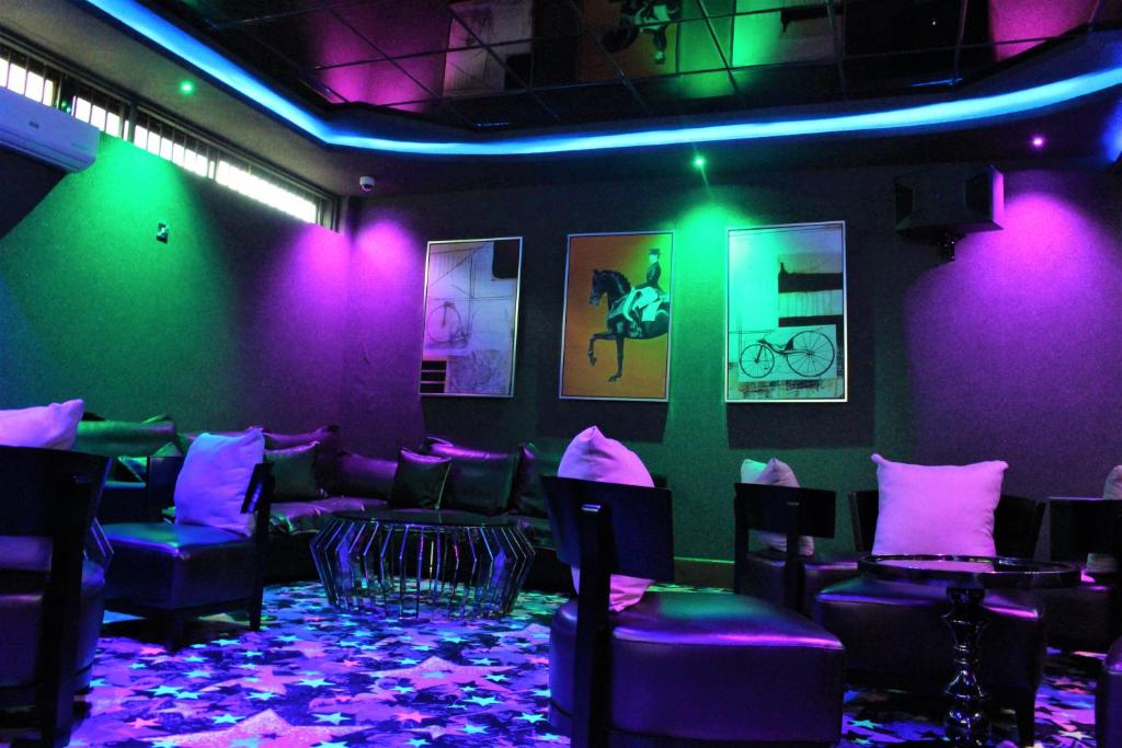 Posezení v ubytování Hera Hotel Kampala