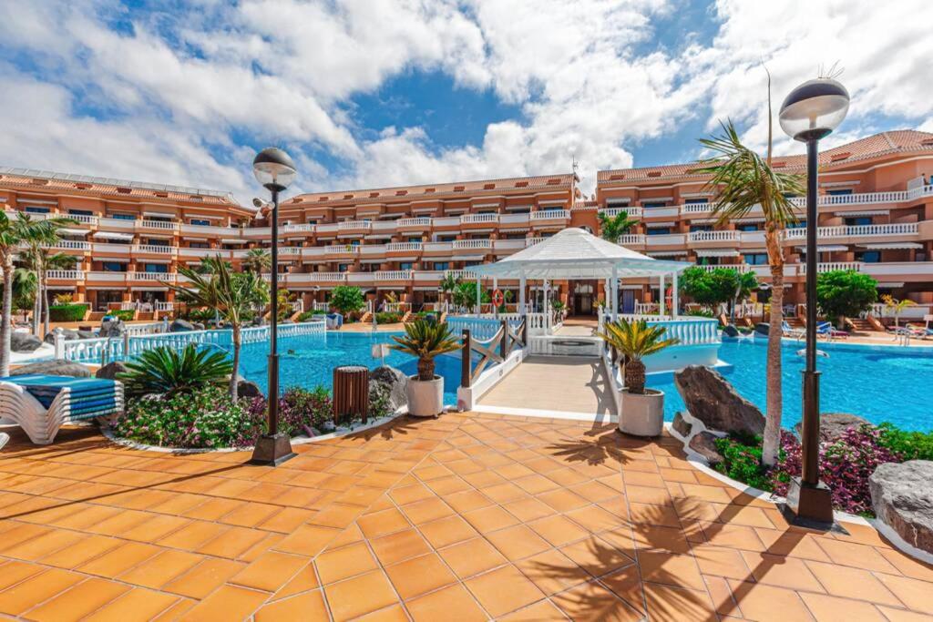 Tenerife Royal Gardens One Bedroom Apartment, Playa de las ...