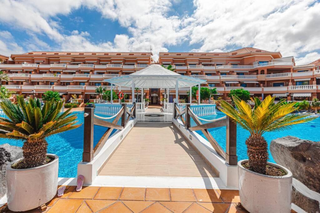 Tenerife Royal Gardens One Bedroom Apartment, Playa de las ...
