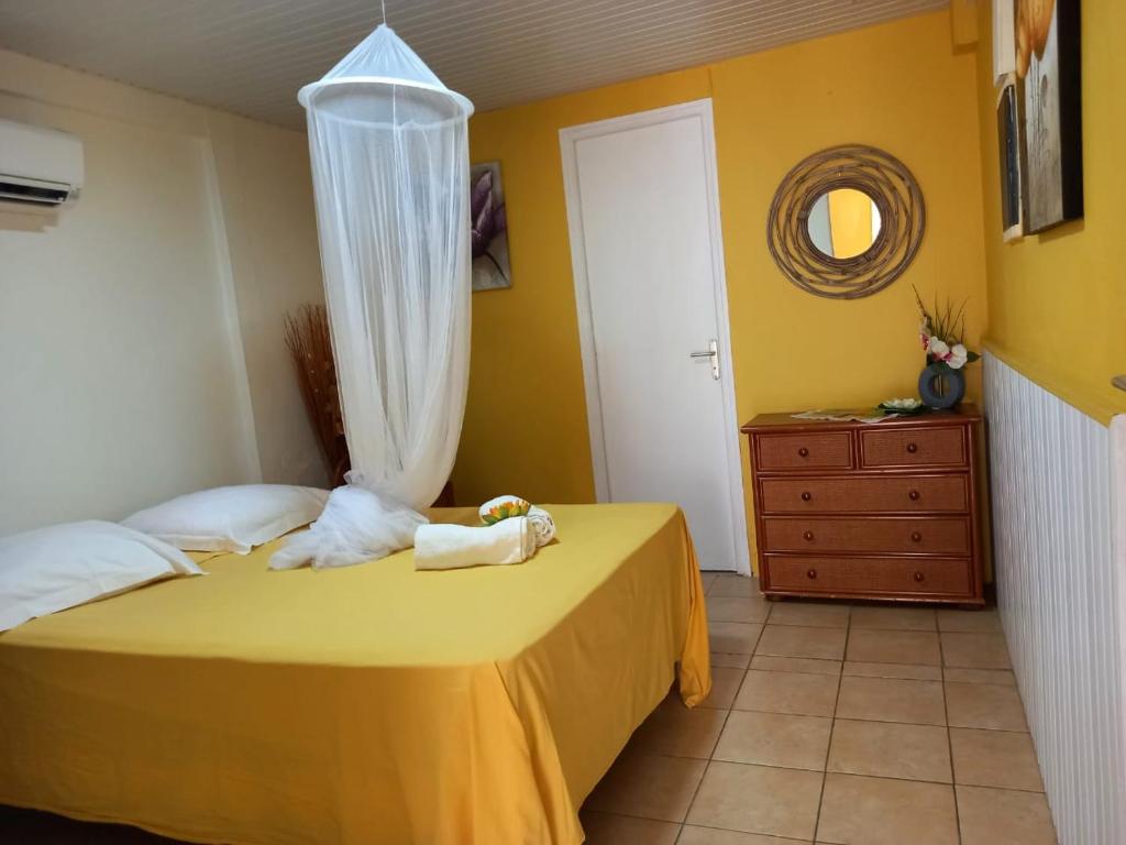 Postel nebo postele na pokoji v ubytování Petit appartement cosy près des plages