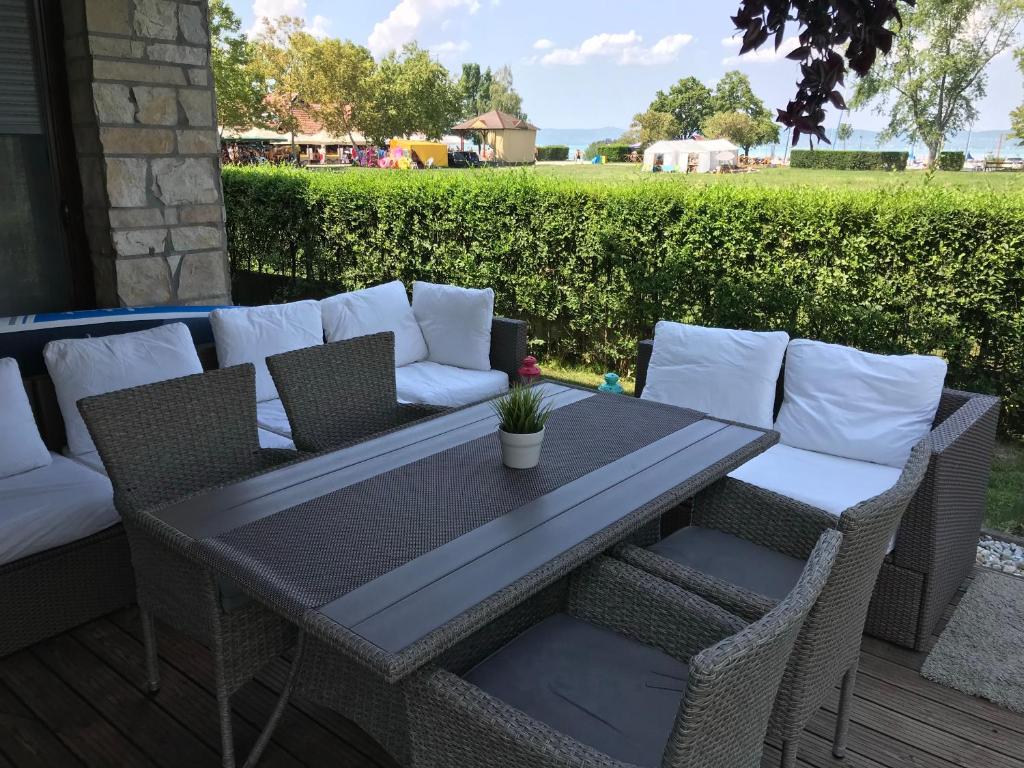 Vonkajšia záhrada v ubytovaní Zamardiresort