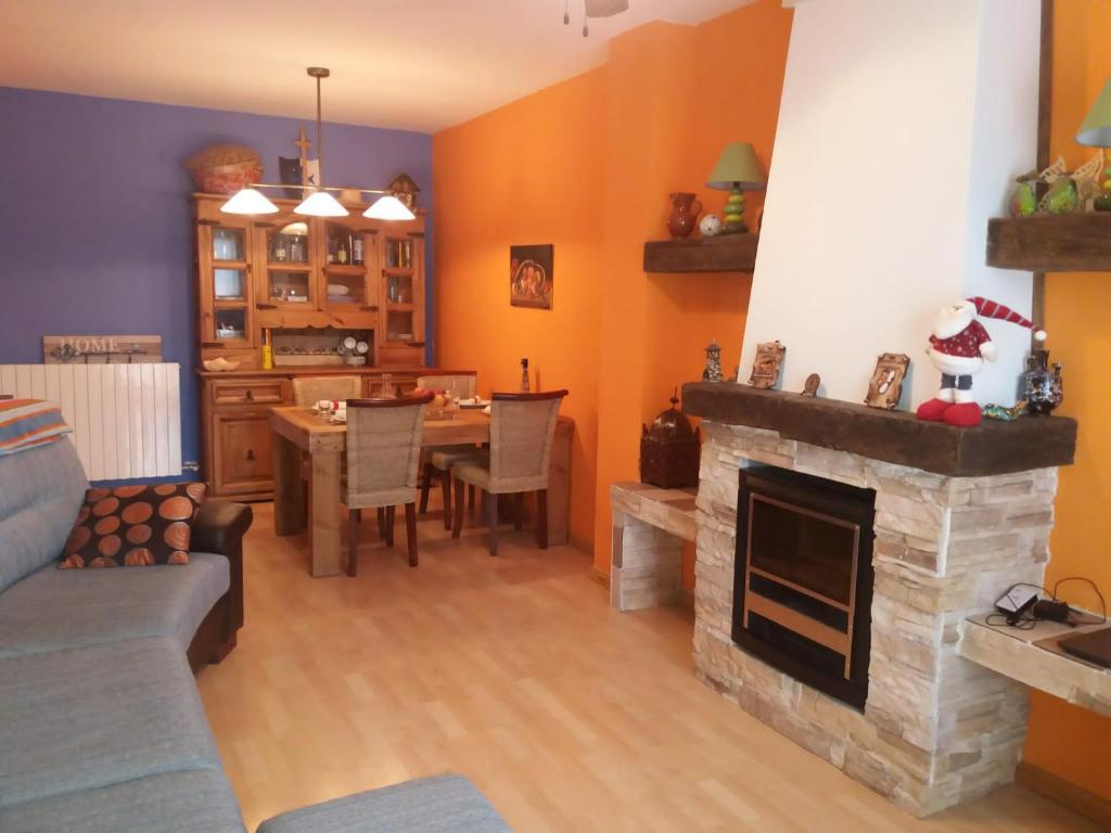 Apartment Casa Jaquesa, Jaca, Spain - Booking.com