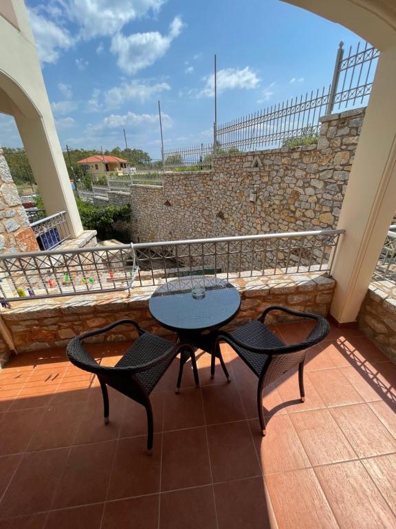 Balkon lub taras w obiekcie Vathi Hotel