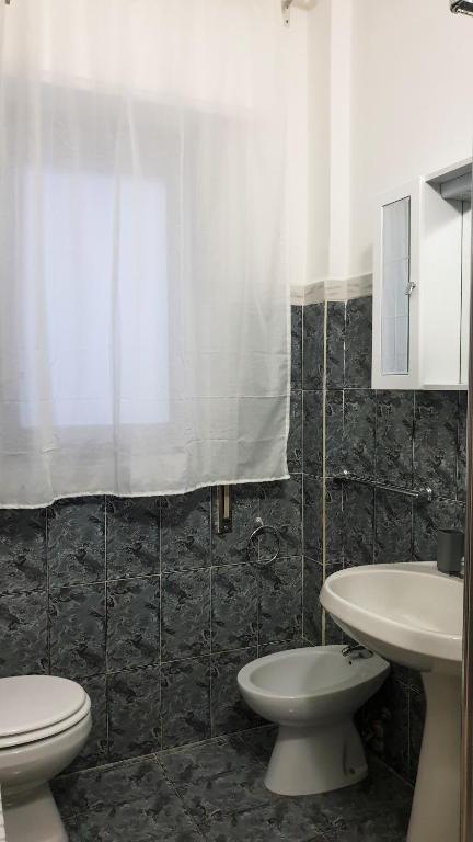 A bathroom at Sweet Home
