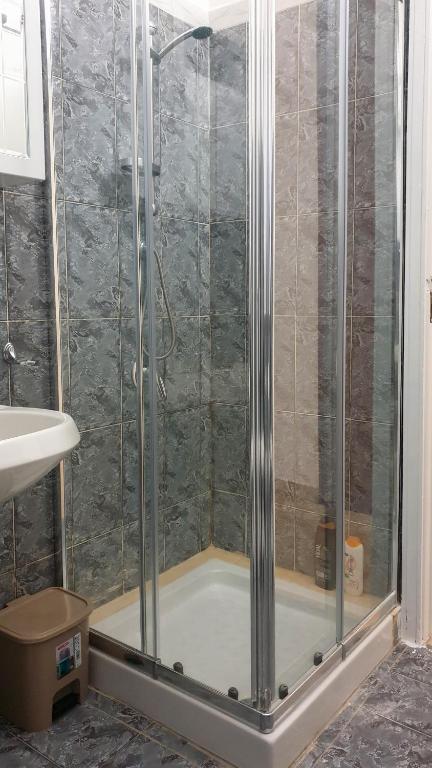 A bathroom at Sweet Home