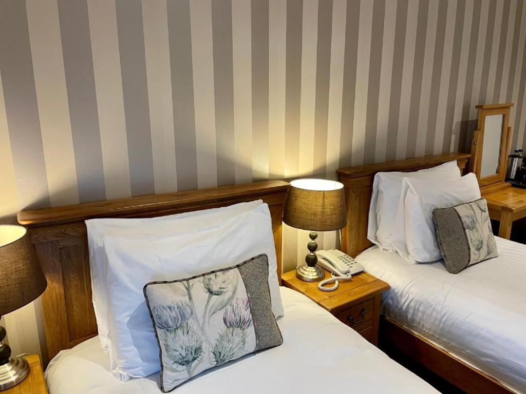 Glen Clova Hotel & Luxury Lodges - Habitación Gemela Con Baño