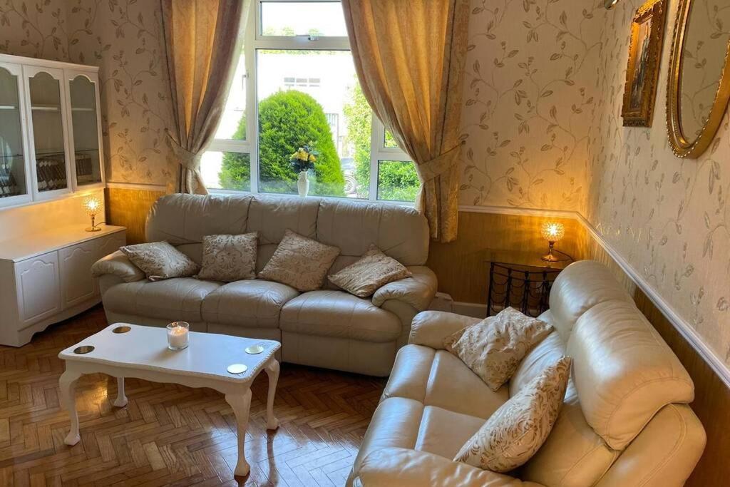 Posezení v ubytování Glenmount Castleblayney