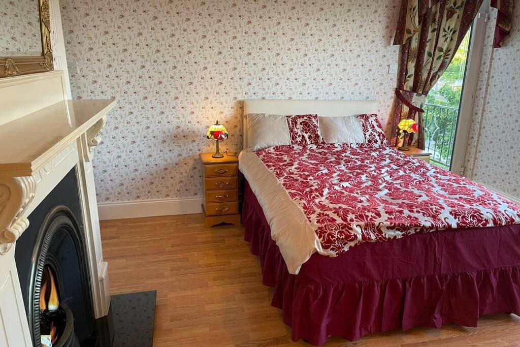 Postel nebo postele na pokoji v ubytování Glenmount Castleblayney
