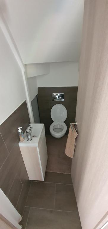 Kúpeľňa v ubytovaní FortunaBeachHouse
