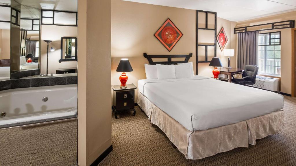 Best Western Galena Inn & Suites - Deluxe King Room Con Balcón