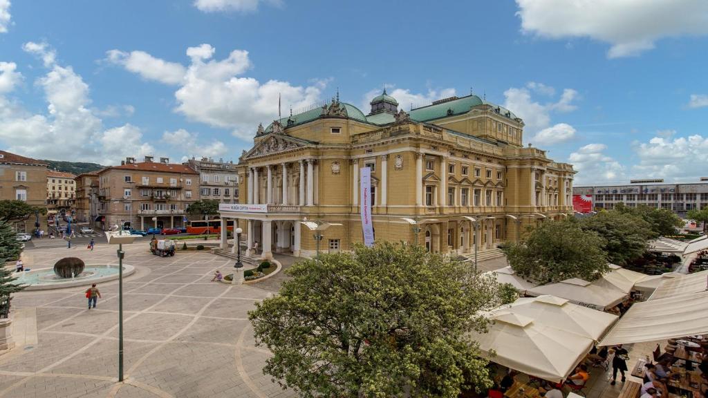 Apartments ART TEATRO - 13