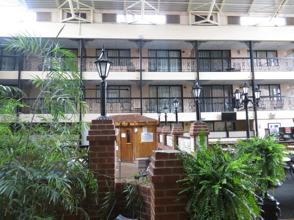 El edificio en el que está el hotel