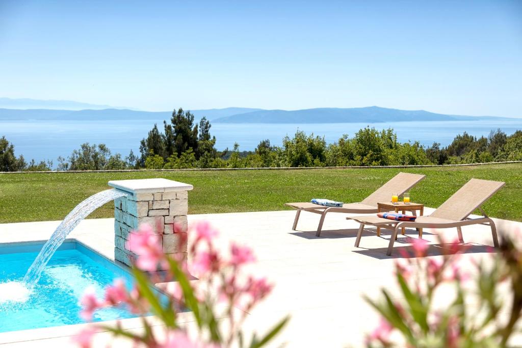 Luxury Panorama Vila with amazing Seaview in Gondolici 7 km from Rabac
