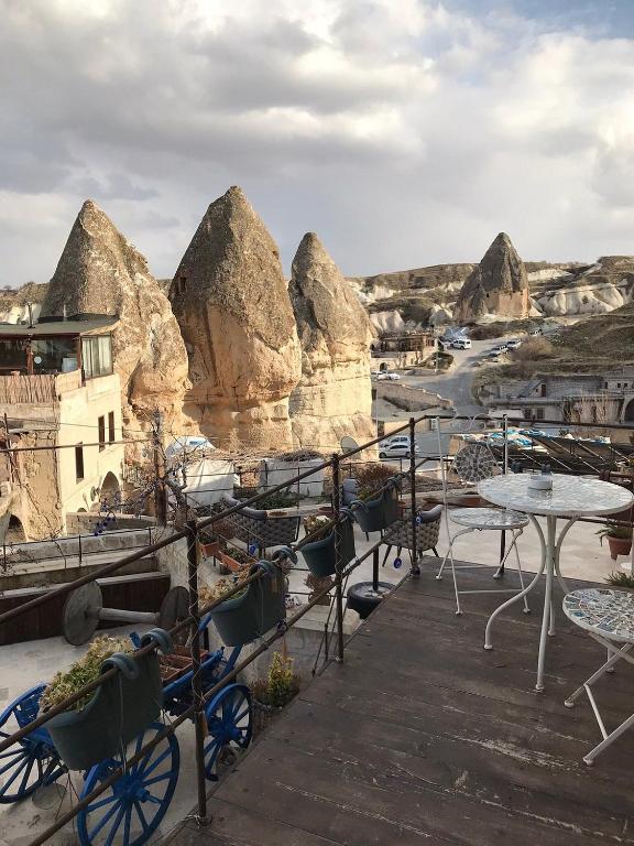 Mosaic Cave Hotel - 2