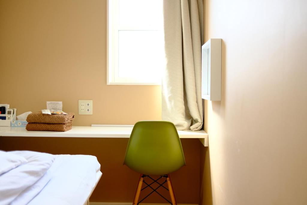 コージーイン 東京桜新町 - Standard Single Room With Shared Bathroom