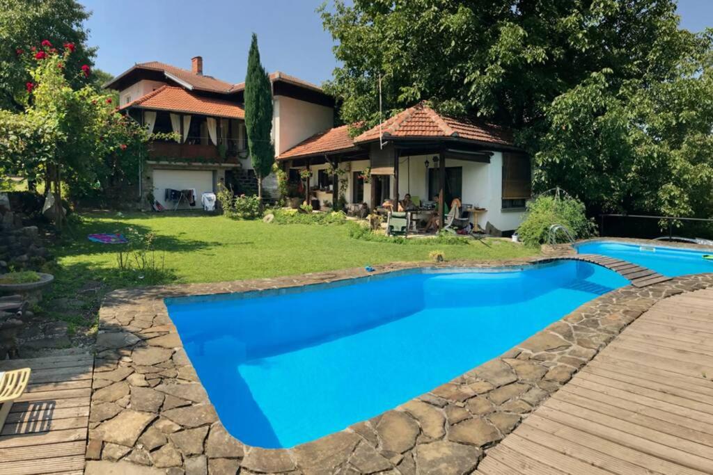 Villa With Mountain View Veranda & Swimming Pool