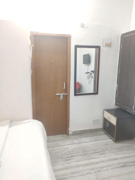 Kesher Paying Guest House - 标准双人房间带共享浴室