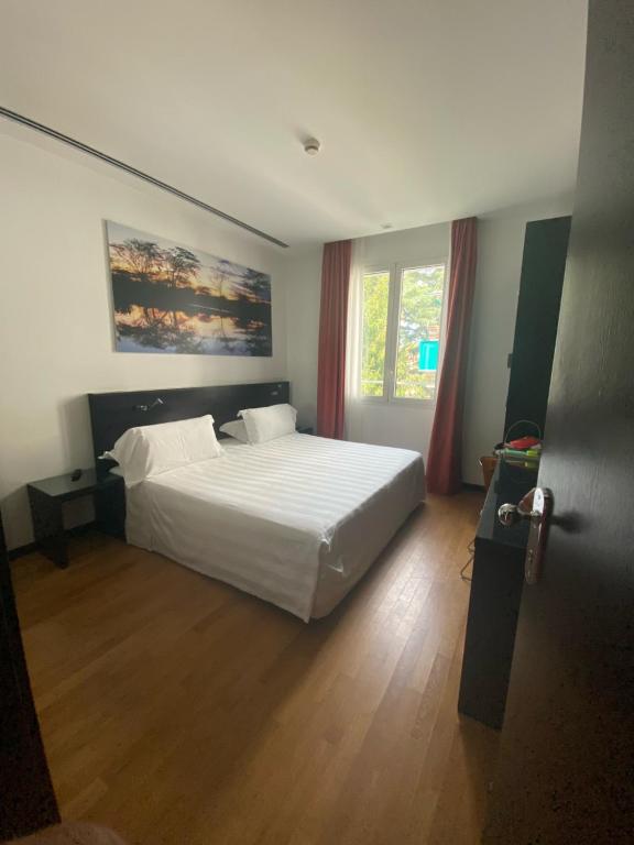 Card International Hotel - Resim 11