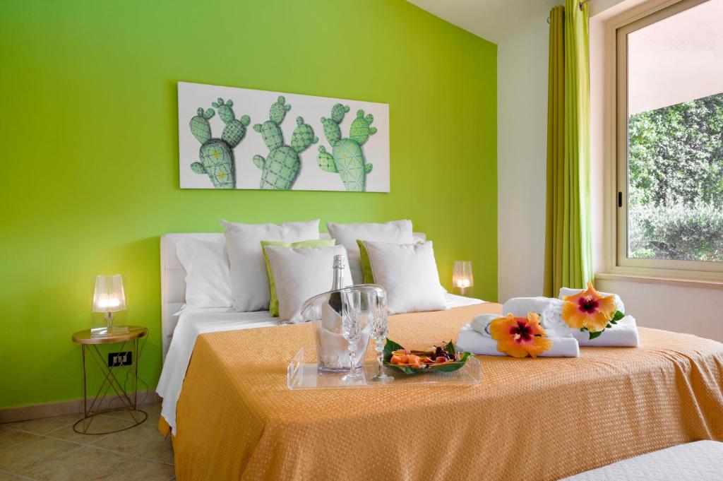 Villa Megna - Green Paradise B&B - Chambre Double Avec Vue Sur Piscine