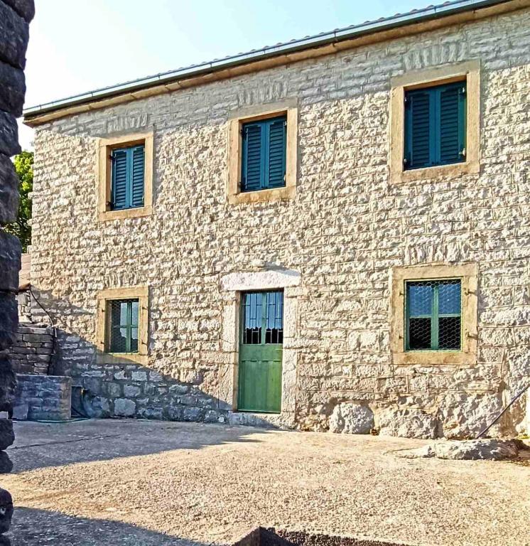 Fotografie z fotogalerie ubytování Old house Djurovic v destinaci Herceg-Novi