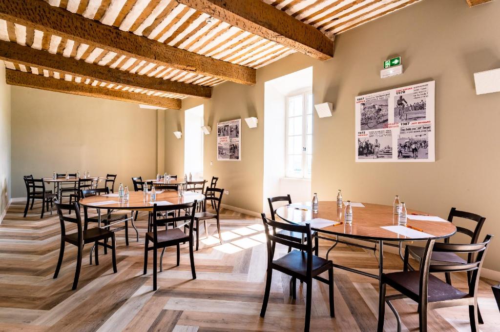 Posezení v ubytování Le Nesk Ventoux - Hotel