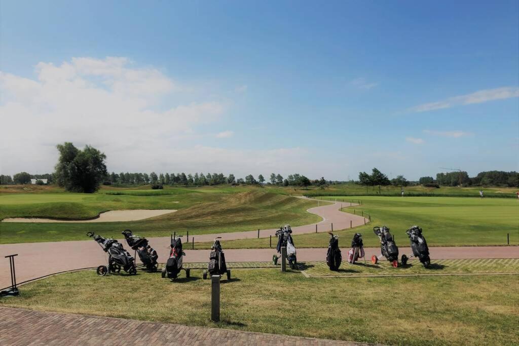 Golf v apartmánu nebo okolí
