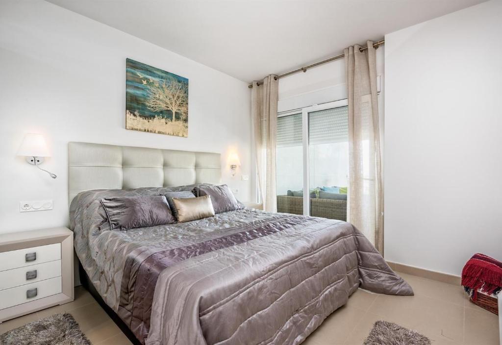 Posteľ alebo postele v izbe v ubytovaní New Luxury 3-bedroom Seaview Apt