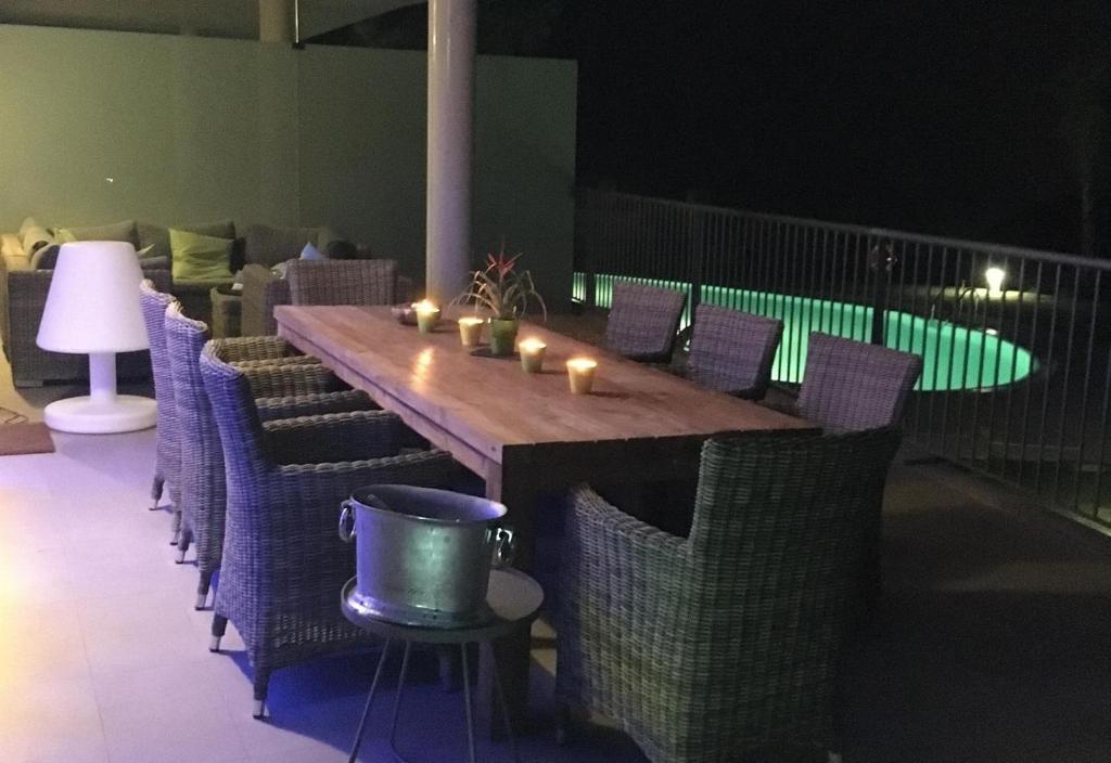 Bazén v ubytovaní New Luxury 3-bedroom Seaview Apt alebo v jeho blízkosti
