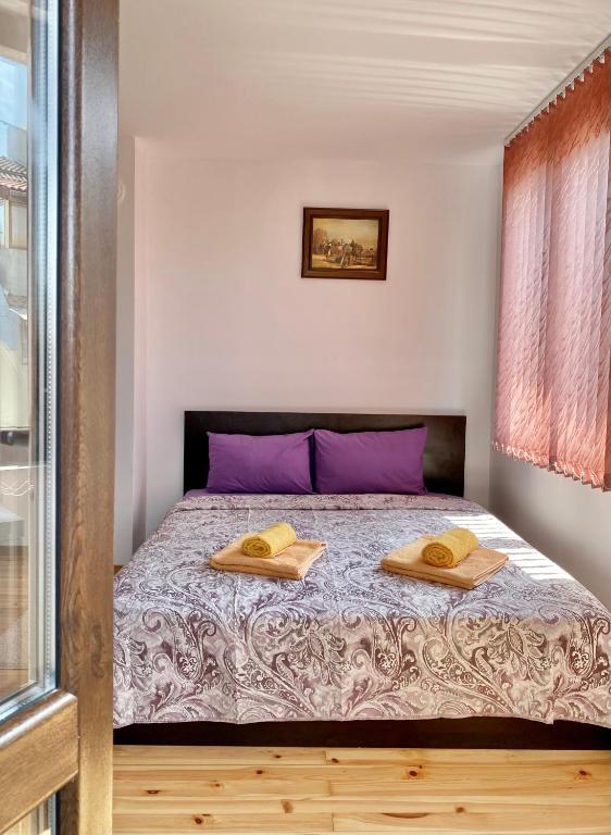 Bright Central Studio for 4 with Free Private Parking