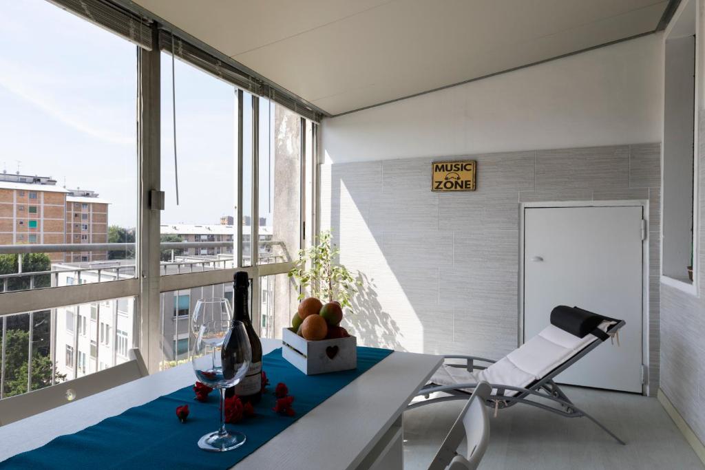 Fotografia z galérie ubytovania La Veranda - Bright Top Floor apartment with views of the Madonnina v Miláne