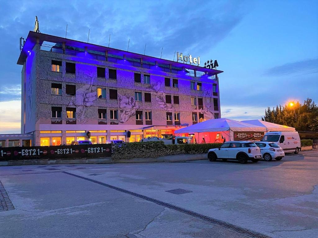 Budova, kde se hotel nachází
