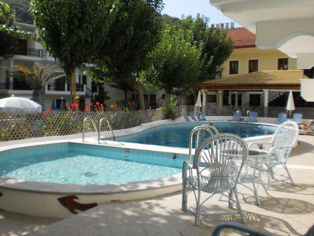 The swimming pool at or close to Oasis