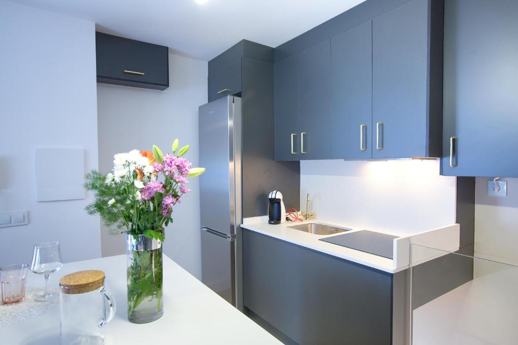 A kitchen or kitchenette at CUENCALOFT EN SANTA TERESA