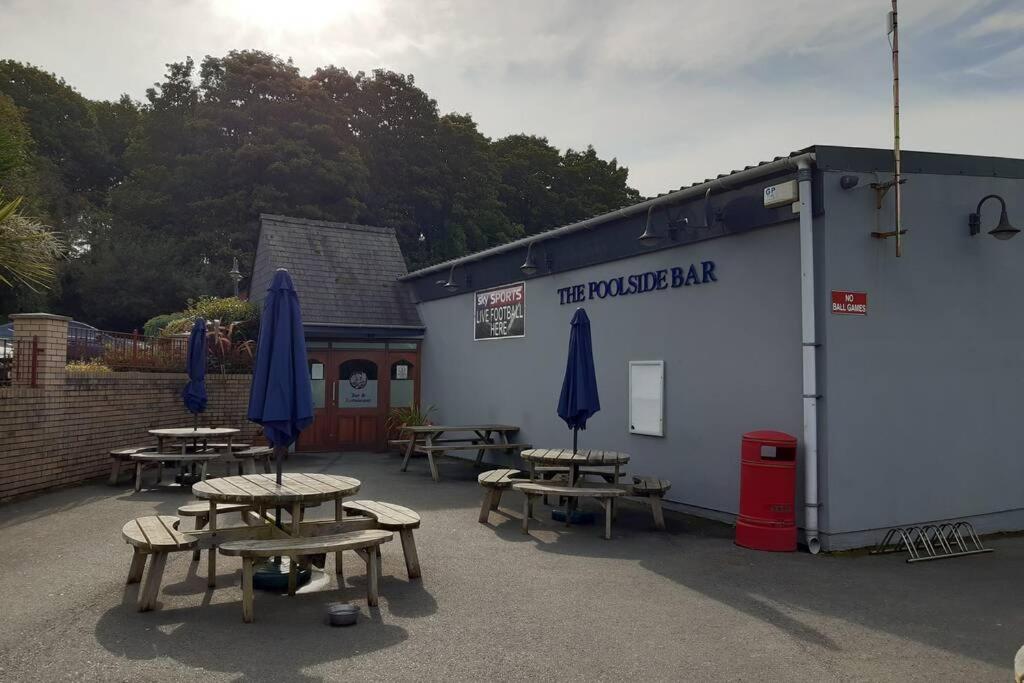 Fotografie z fotogalerie ubytování Chalet 174 Glan Gwna Park Caernarfon v destinaci Caeathro