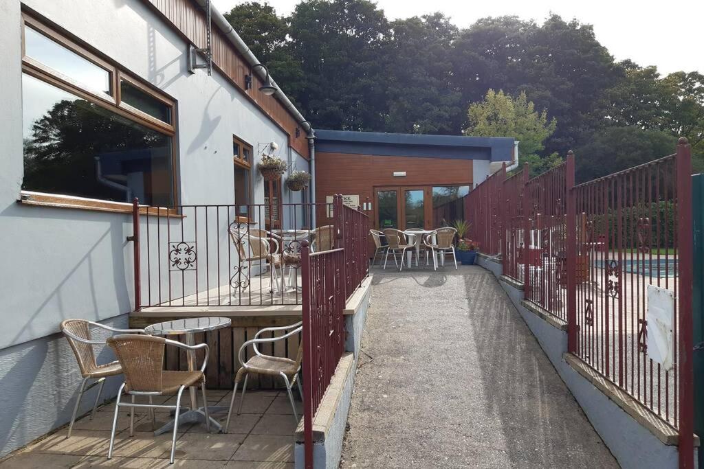 Balkón nebo terasa v ubytování Chalet 174 Glan Gwna Park Caernarfon