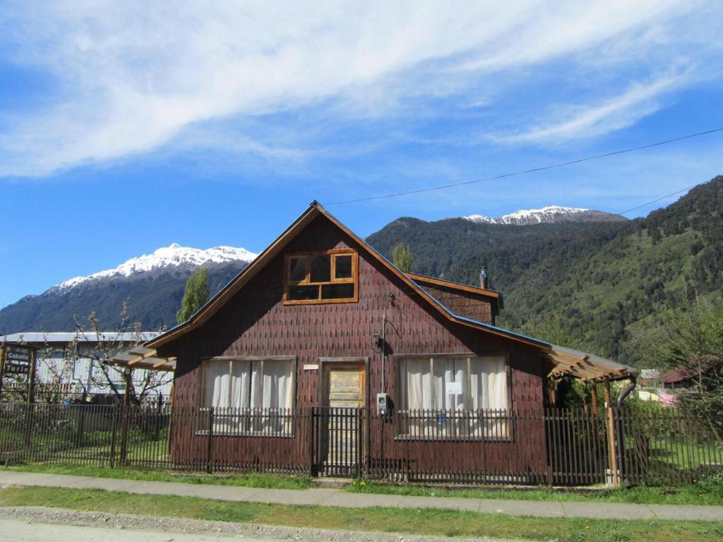 Uma vista geral da montanha ou uma vista da montanha a partir da casa de férias