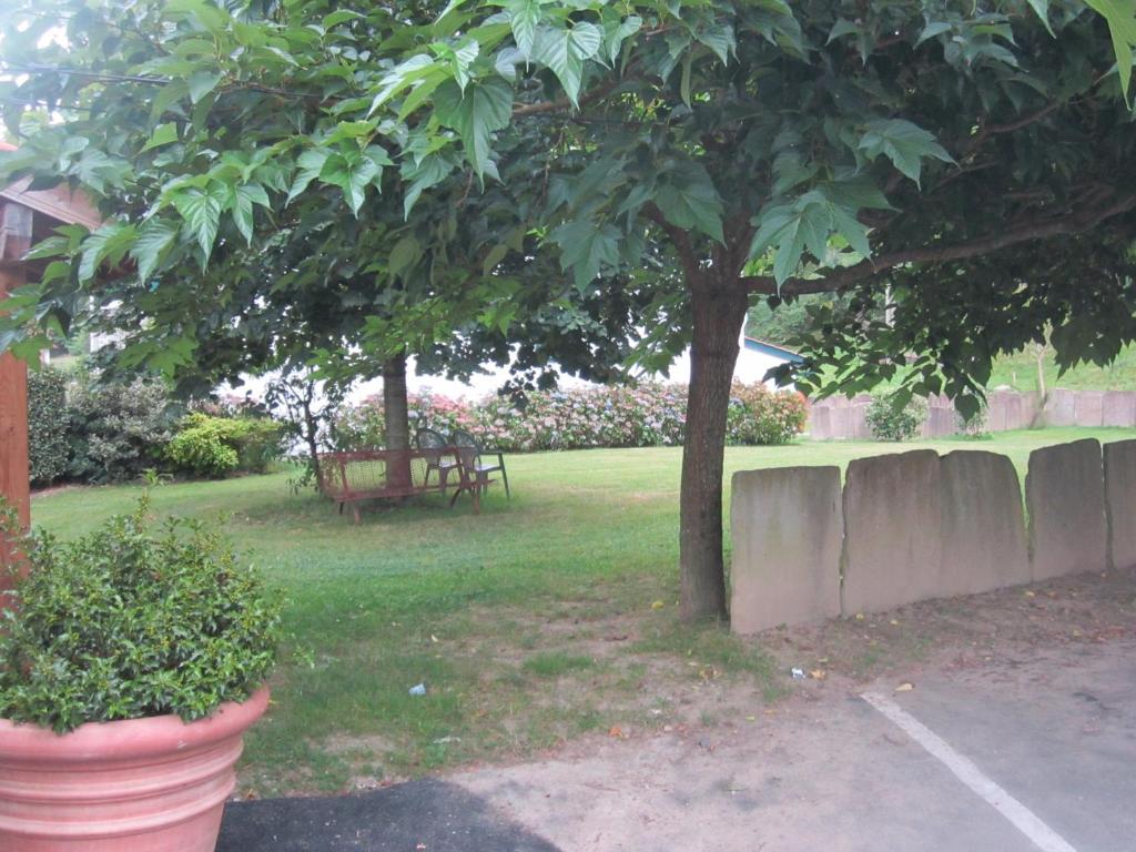 Zahrada ubytování Logis Hotel Ur-Hegian