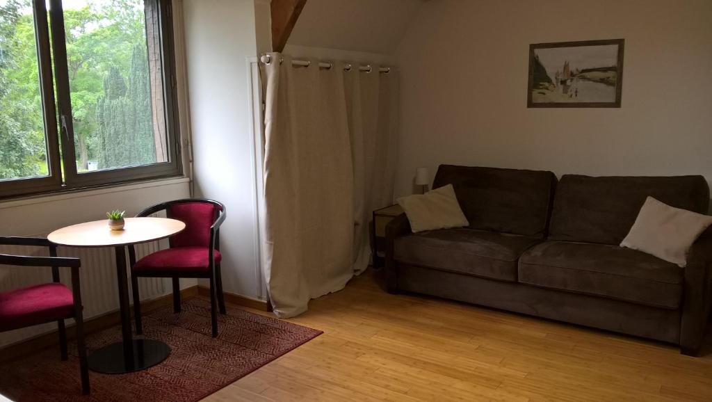 Appartement Le Louis Dort au calme - Apartamento De Una Habitación