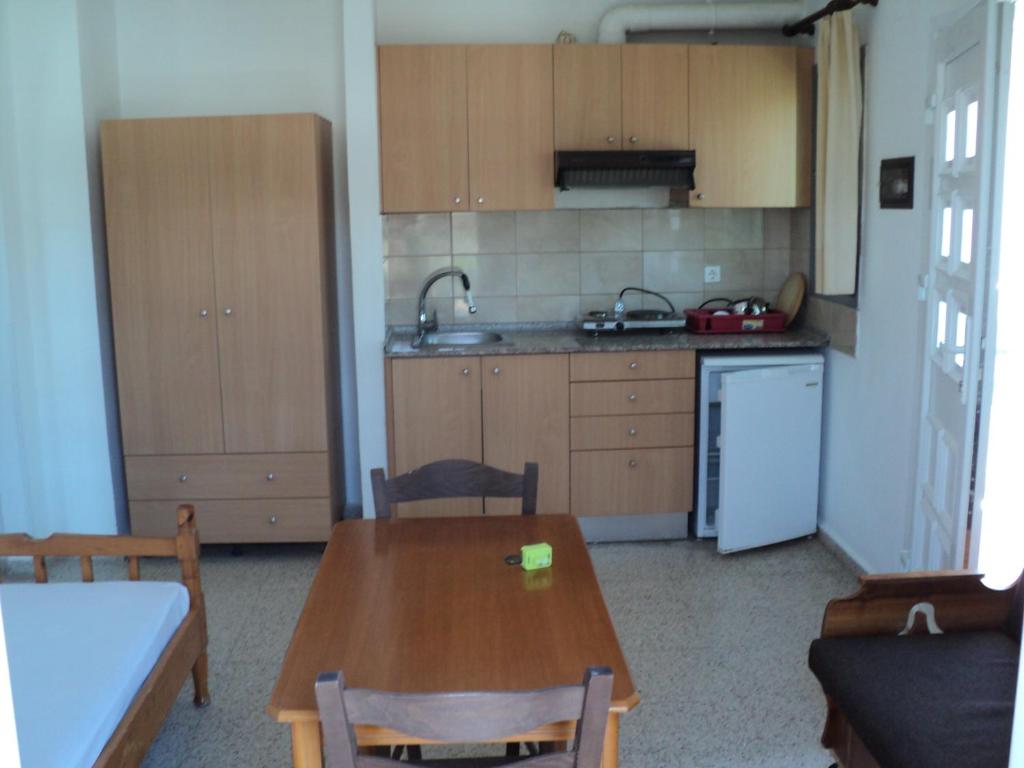 Küche&#47;Küchenzeile in der Unterkunft Katerina Apartments