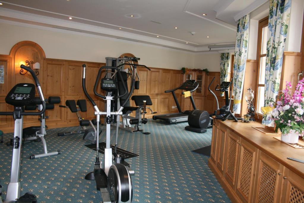 Posilňovňa alebo fitness centrum v ubytovaní Landhotel Schützenhof