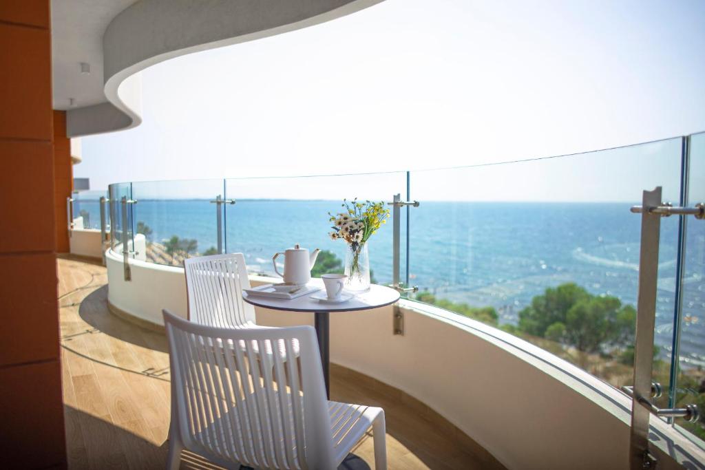 Amare Hotel - Image 10