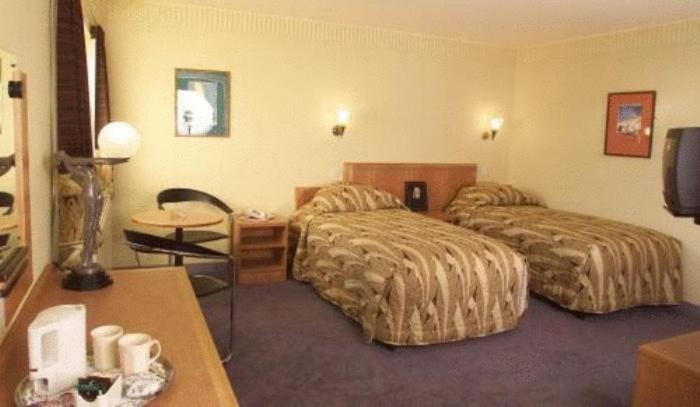 The Aviator Hotel - 