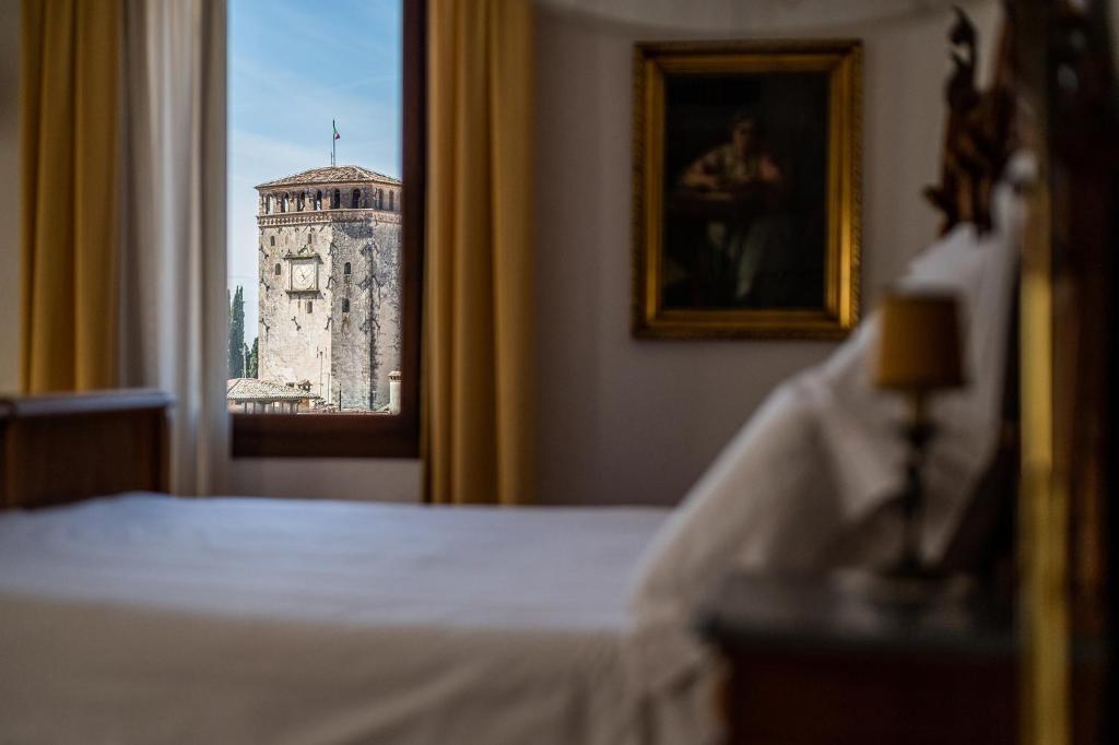 Posteľ alebo postele v izbe v ubytovaní Albergo Al Sole