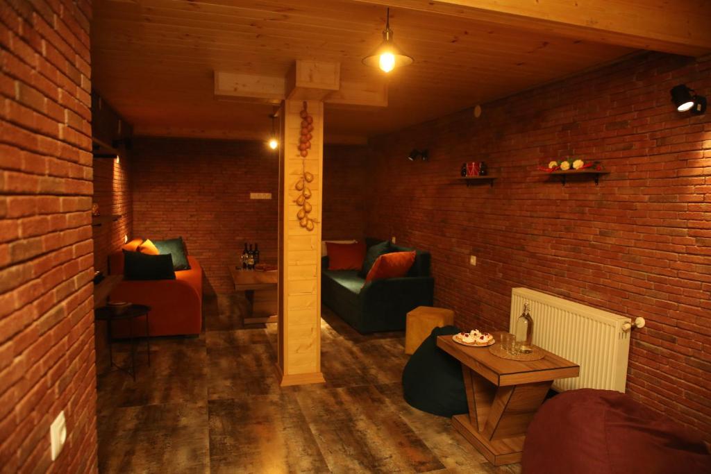 Posezení v ubytování Tbilisi Stories Hotel