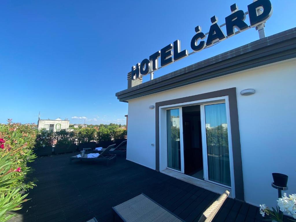 Budova, kde se hotel nachází