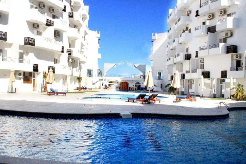 Πισίνα στο ή κοντά στο Tiba View - Unit no B15 - near ElGouna