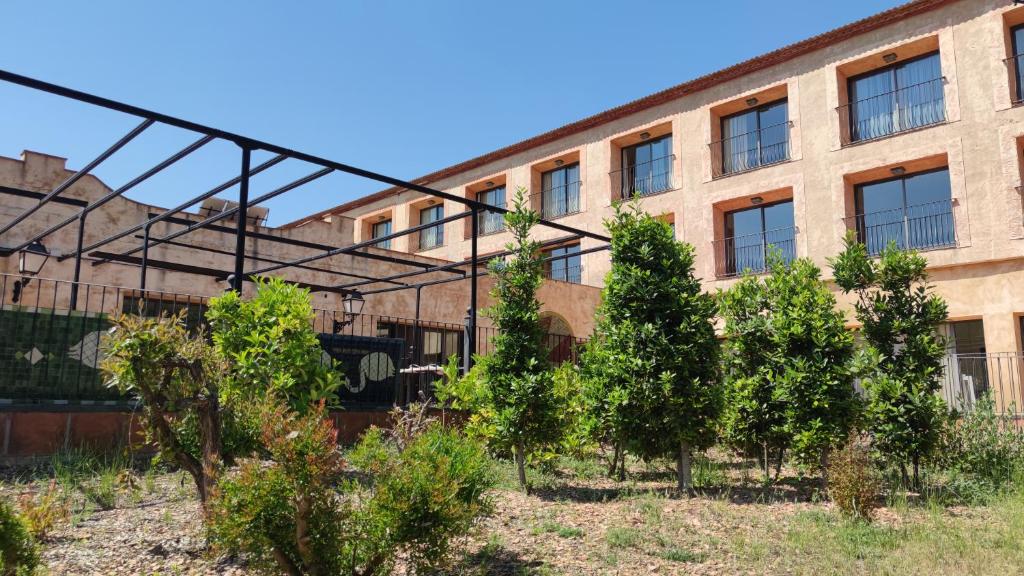 Vonkajšia záhrada v ubytovaní La Figuerola Hotel & Restaurant