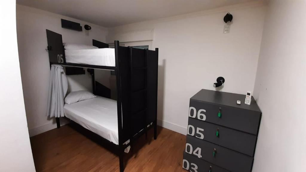 Hostel More SP - Letto Singolo In Dormitorio Femminile Con 6 Letti