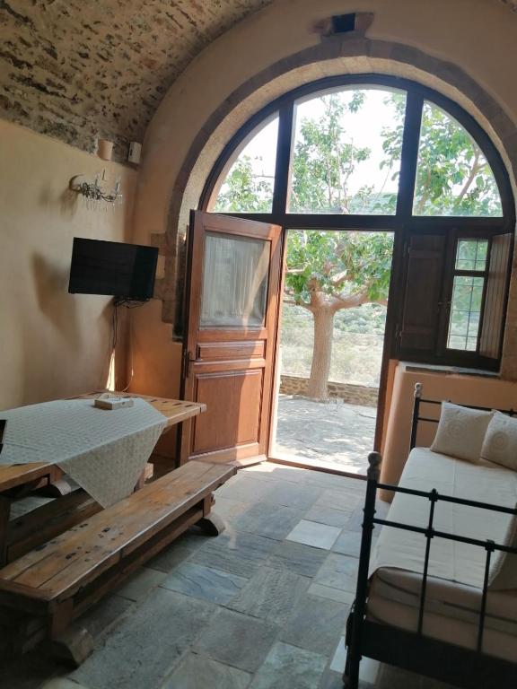 TV a/nebo společenská místnost v ubytování GuesthouseKamara
