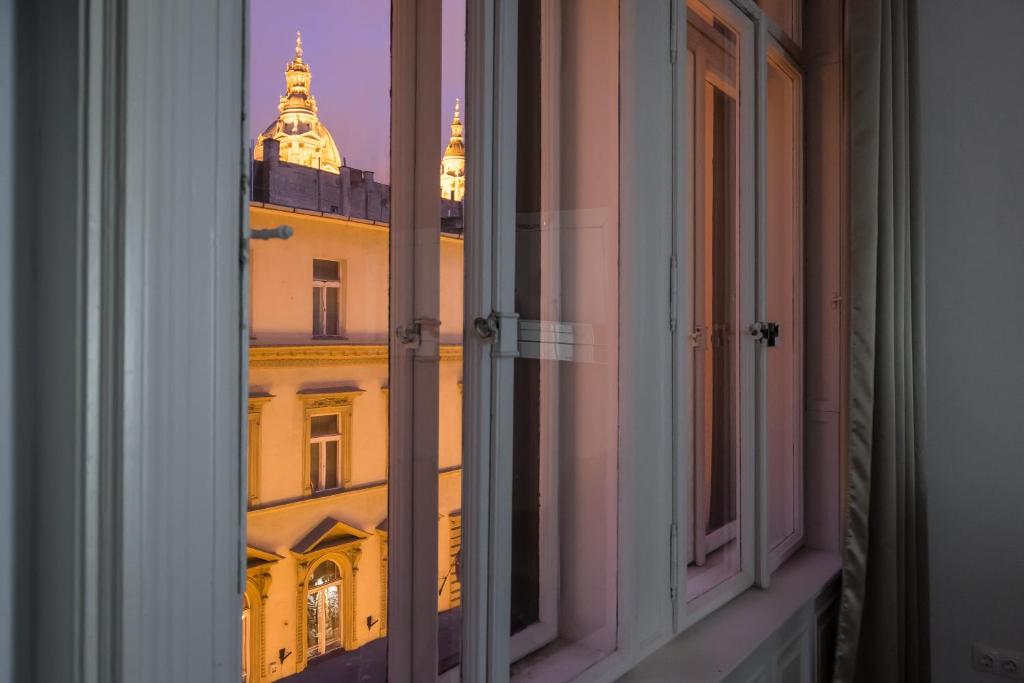 Fotografia z galérie ubytovania Basilika view Imperial Suite -SAS street -NEED RESERVATION FOR FREE PARKING v Budapešti